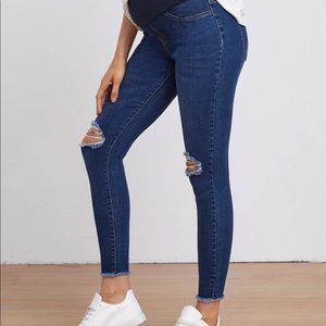 Maternity skinny distressed denim pants SHEIN